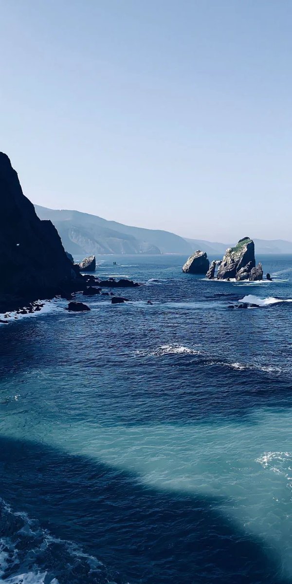 naturehealyou's tweet photo. Serenity in blue https://t.co/aI3cALDpy5