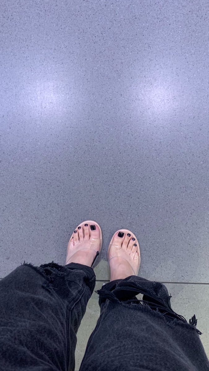 kittykatty6791's tweet photo. @FeetFinder estoy vendiendo fotos por si les interesa !! https://t.co/IHgCdjOo5E