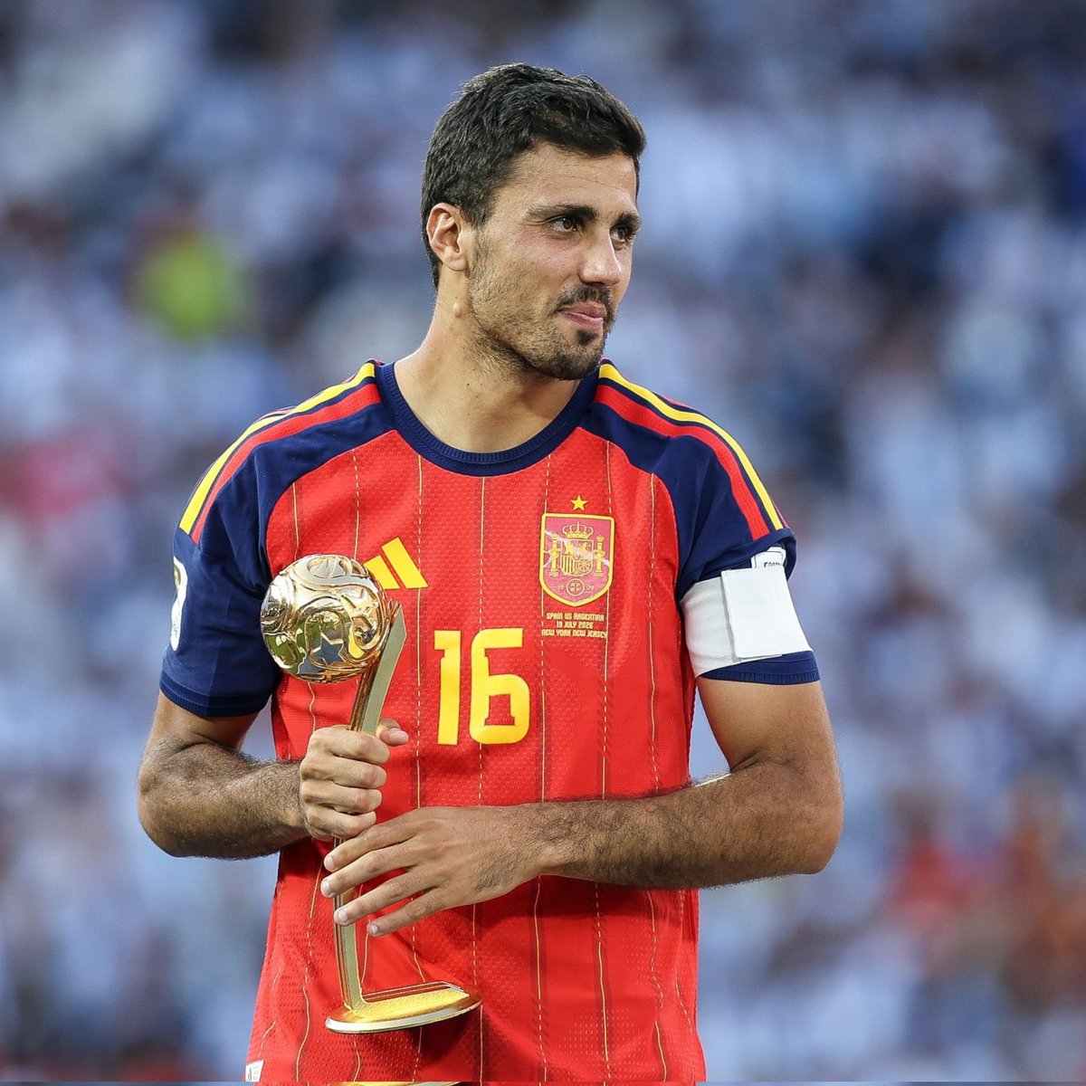 RMCFarab's tweet photo. 🚨 بيبي ألفاريز (صحفي) : 

مانشستر سيتي متشدد جداً بشأن رودري. 

ريال مدريد سيتعين عليه تقديم مجهود/عرض أكبر مما كان متوقعاً. https://t.co/TvYOyPHp61
