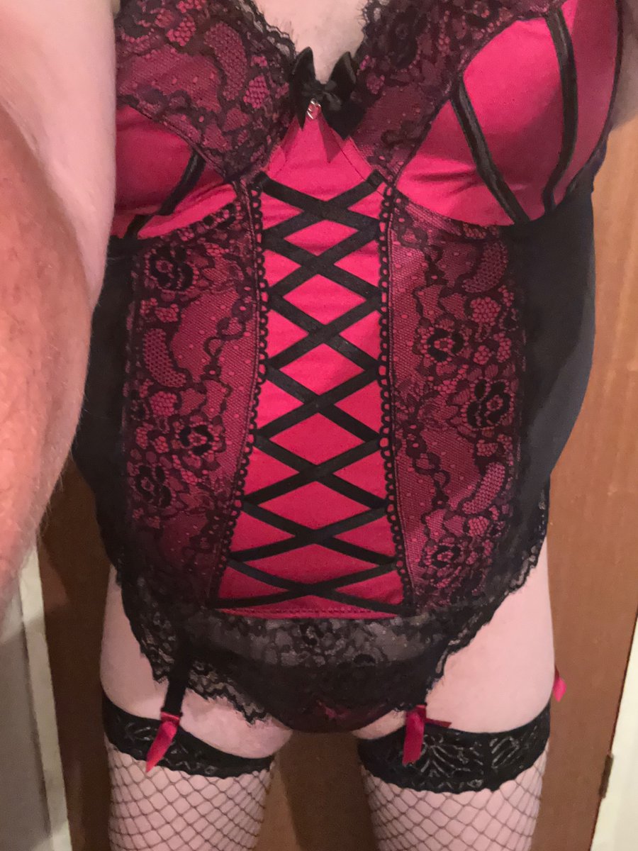 pgtaff278's tweet photo. Are there any trans women near Torfaen want to come and destroy a 50 something cross dressing virgin https://t.co/hR6zQwo2mH