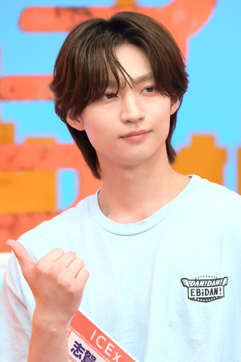 natalie_mu's tweet photo. ◤◢ 📝 #ダンエビ 会見レポート🥁🌡️  ◤◢
EBiDAN新グループ・iiONDOに
“先輩”ICEx志賀李玖＆Lienel高岡ミロがガチ助言

🦐 バラエティ面でお手本となる先輩は？
🦐「EBiDANに入る覚悟を持っている」

⏬️ 📸 当日の様子＆写真35枚
https://t.co/9ZYzk5Im0G https://t.co/in7FgpN8TE