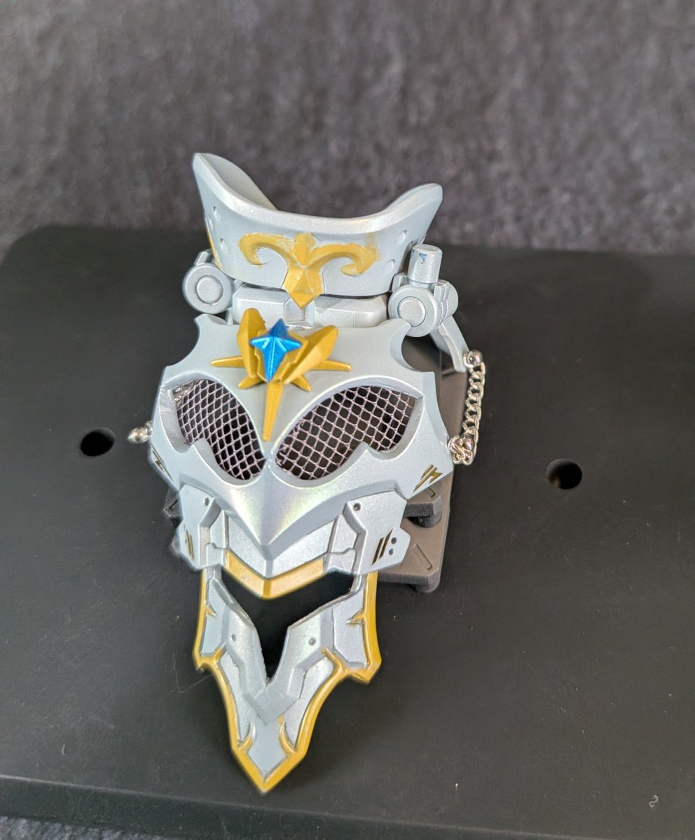 tontonMSTGP's tweet photo. おはようございます。製作ツリーで触れてなかった点を補完。小物はアクションベースと30MFとマルチシールドを組み合わせて全塗装。陰影付くようにしてます
甲冑には30MMナイトのシールをちょっと使ってます。このシール使いやすいのでコレ系だけで食って欲しいですｗ　#30MS https://t.co/TNIGuepR25