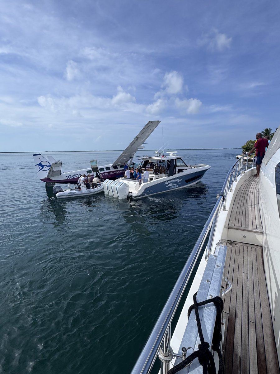 iamajebosimon's tweet photo. 🇧🇸 A seaplane carrying eight American passengers was involved in an accident while attempting to take off in Bimini, Bahamas, on Saturday.

The Bahamas Aircraft Accident Investigation Authority (AAIA) said everyone on board, including the two pilots, was safely rescued without injuries. Passengers exited the aircraft and were transported to shore by boat.

According to the AAIA, the aircraft sustained damage to its floats while taxiing in the waters off North Bimini, leaving it unable to continue its takeoff.