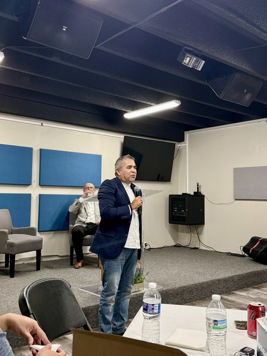 juliosguarneri's tweet photo. Grateful for the opportunity to visit with El Paso area pastors and ministry leaders over lunch. We shared about #GC2strong and what God is doing through @TexasBaptists. 

Larry Floyd and the El Paso Baptist Association are excellent partners. Churches are growing. Others are ready to engage #gc2 and church plants are flourishing. 

#cooperativeprogramstrong #kingdompartners #pastoralleadership