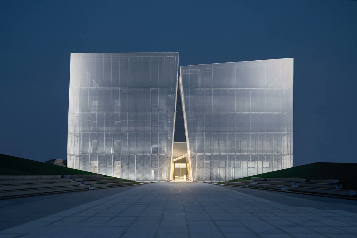 archinect's tweet photo. Shuifa Information Town Industrial Exhibition Center. Architectural Design: aoe. Lighting Design: Puri Lighting Design #ArchinectProjects

Project details at https://t.co/FwIs1KE6R5 https://t.co/XOQWTaxv94