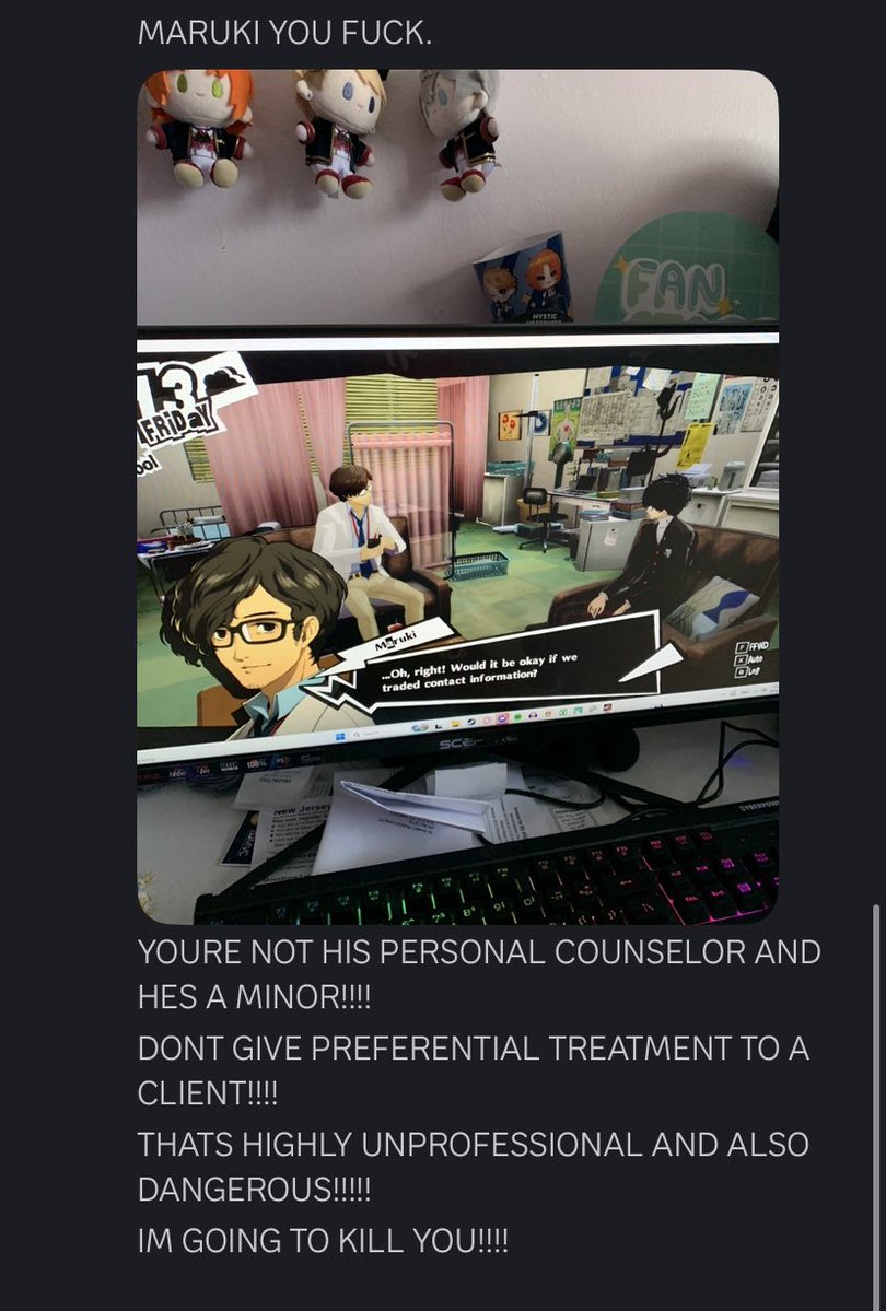 t4tnarusena's tweet photo. Social worker plays P5R https://t.co/uueTHhVqrc