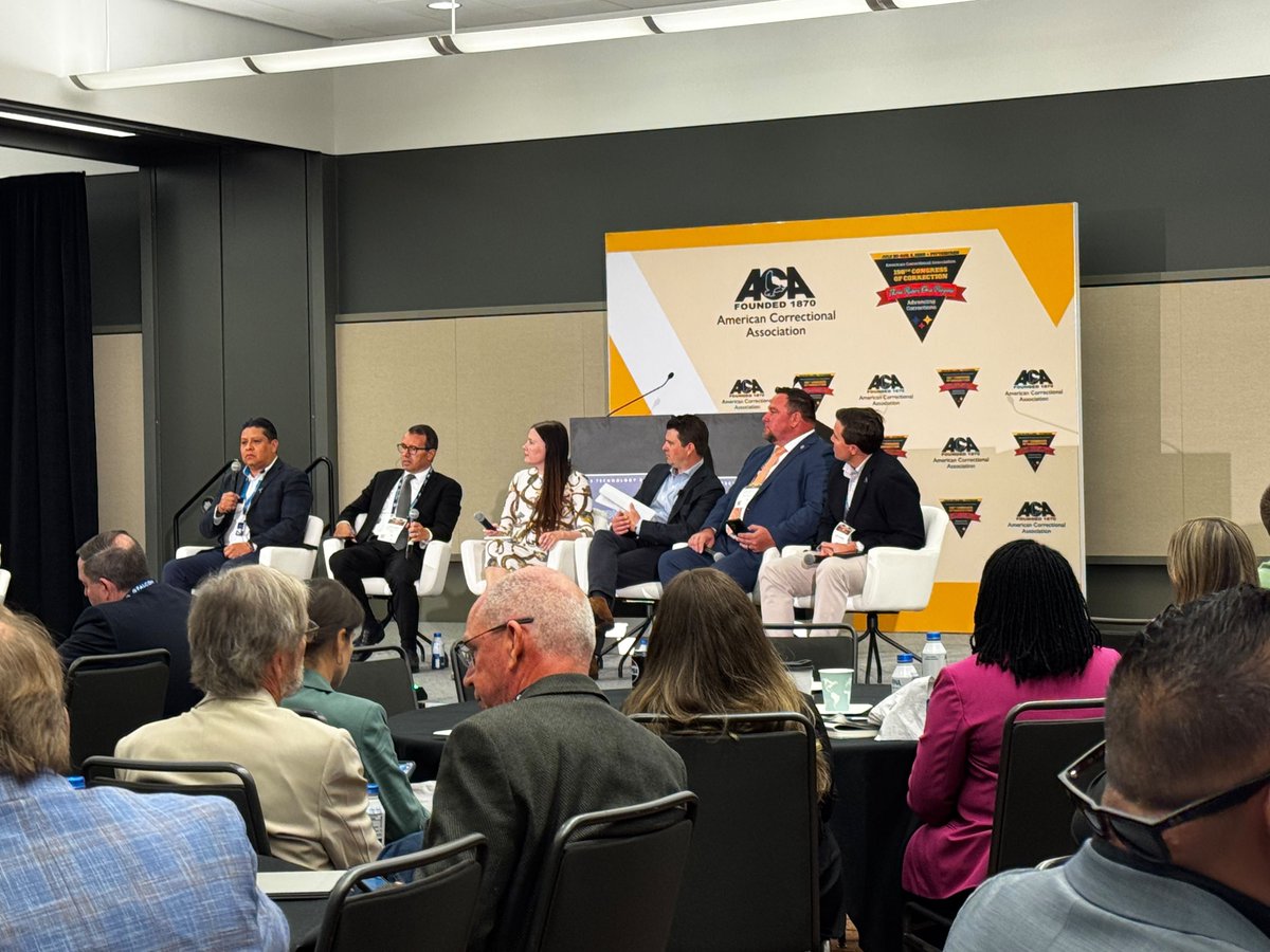 cespq_qro's tweet photo. El Sistema Penitenciario de Querétaro, participó en el foro “The Intelligent Facility: Smart Prison Models from Around the World.” en el marco de la conferencia de verano de la American Correctional Association (@ACAinfo) en la ciudad de Pittsburgh, Pennsylvania.

#Querétaro compartió el modelo de gestión del Gobernador Mauricio Kuri (@makugo), destacando particularmente el eje de tecnología, mostrando ser un ejemplo de prisión inteligente y referente internacional en la materia. 

Durante el foro, participaron líderes de sistemas penitenciarios de Estados Unidos, Marruecos, Finlandia y México, intercambiaron las mejores prácticas de tecnología aplicadas a la gestión penitenciaria y sus resultados. 

#AquíContigo #ACA156