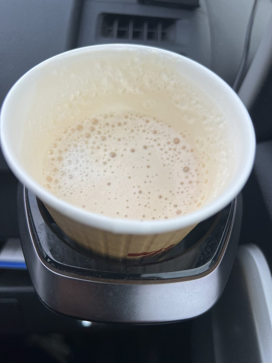 NAL1971's tweet photo. うーむ🤔
本来ならアッサムの方が、ミルクに負けない味の濃さがあるはずなんだけどなぁ…
セブンのミルクティー、アッサムでした。
個人的には、セブンのミルクティーは、アールグレイの勝ちだな。 https://t.co/4qnIiCbbbN