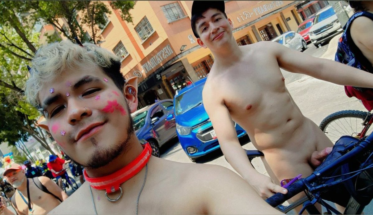 tragaleche_13's tweet photo. No tienen idea de lo chido que fue rodar a su lado 😎🤘🏼
¡Qué se repitaaaaaa! 🥵 
@RickTanz27
#rodadanudista #WNBR #nudista
#WNBRMEXICO https://t.co/BOXBA1V2xW