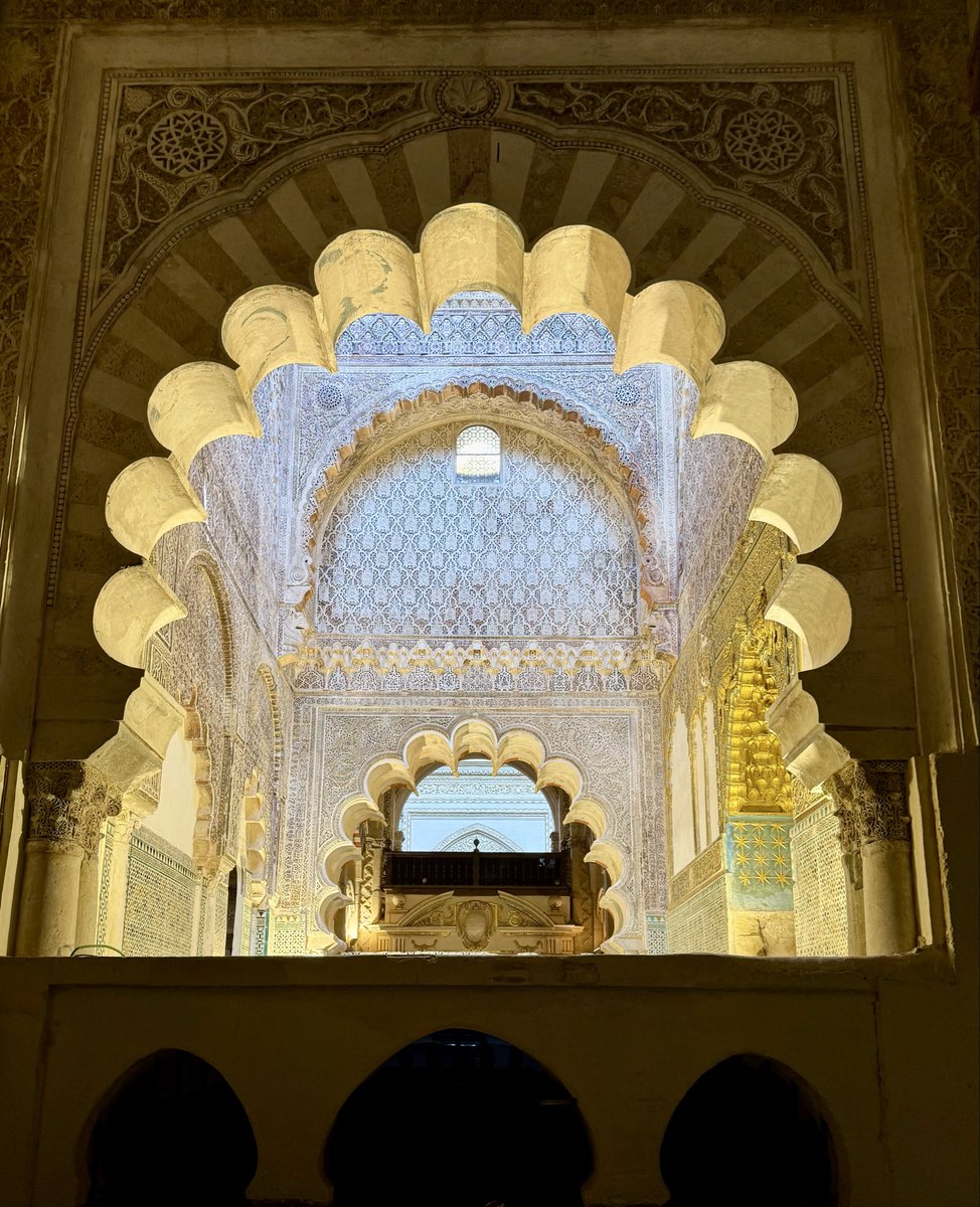 Eurotravel58's tweet photo. The Mezquita in Cordoba Spain 🇪🇸 https://t.co/ZvyY0AVmcd