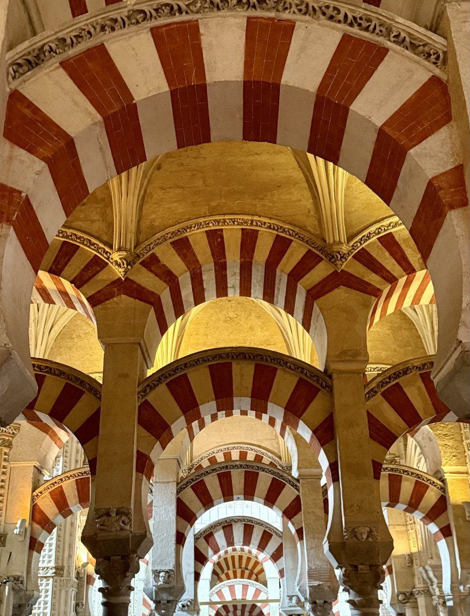 Eurotravel58's tweet photo. The Mezquita in Cordoba Spain 🇪🇸 https://t.co/ZvyY0AVmcd