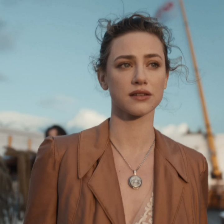 debaekwexk's tweet photo. : Opinions on 'SWIM' by BTS?⛵️
-
LILI REINHART?! I had to double check, cause I couldn't believe it was her. My world's colliding!! I actually really like the song, the mv reminds me of a perfume ad.
- https://t.co/nkVMl0x84i