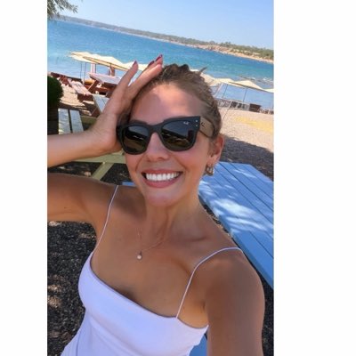 MelikeTopcu's tweet photo. #YeniProfilResmi https://t.co/ElrLVZKvWw