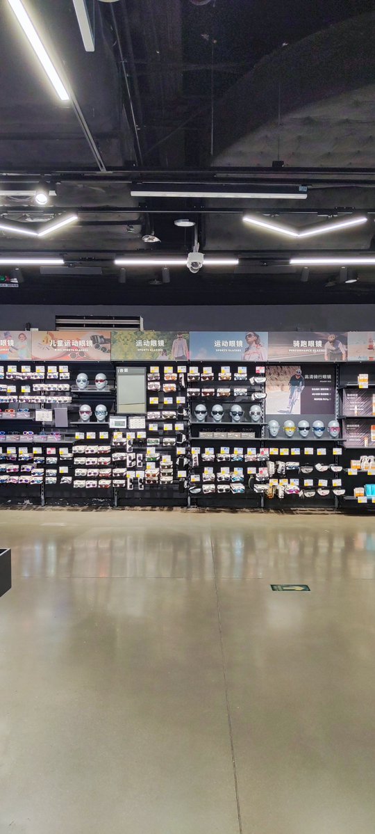 MikeHunt1313's tweet photo. Just restocked our snack aisle with new iced coffee flavors and plant-based protein bars! Stock up for your workweek—fresh deals all week. https://t.co/l0FYixcXFO