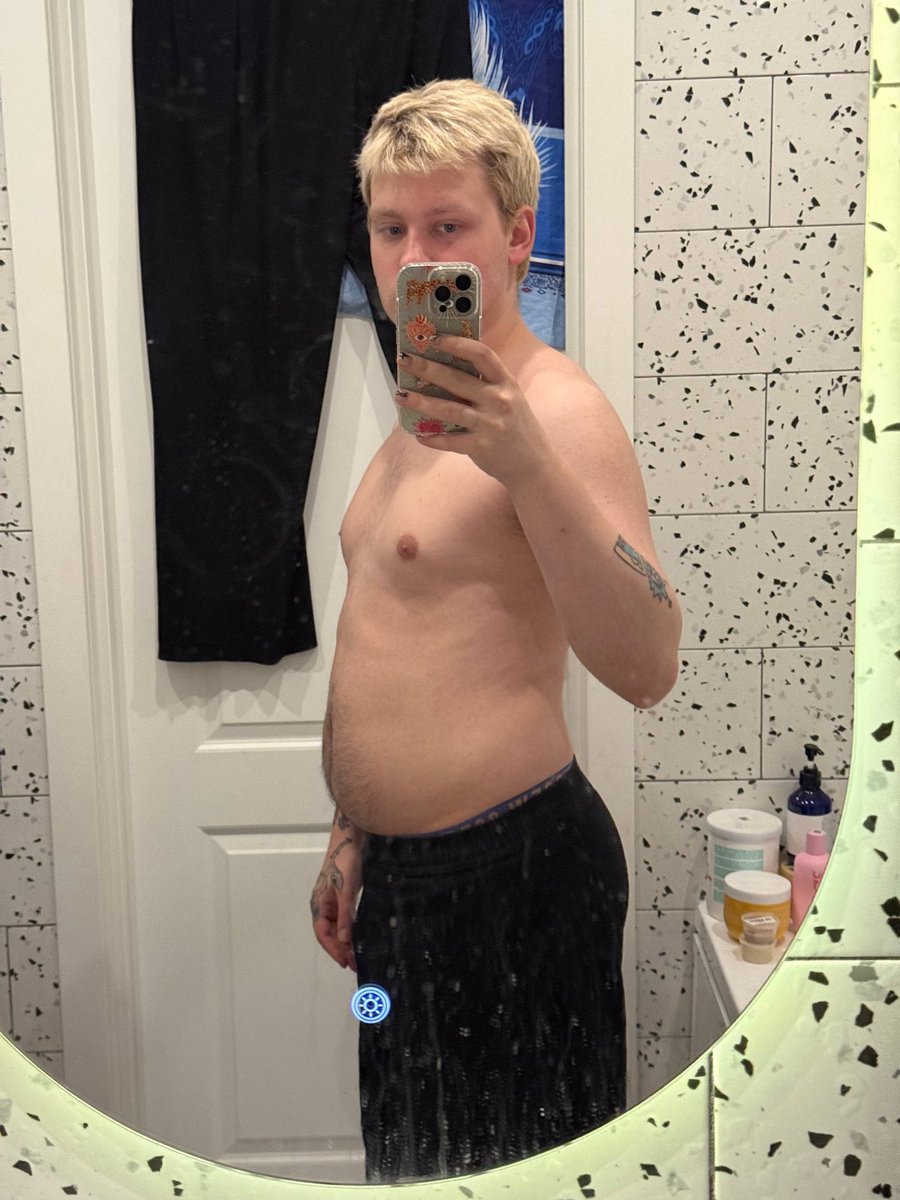 cutegainer_'s tweet photo. I just really like to eat….
#feedee #growbelly #gainer https://t.co/zTs3nW6FST