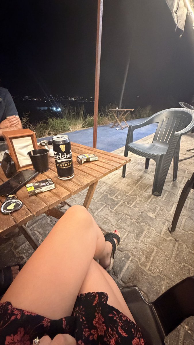 arte9mis's tweet photo. Kafalar karışık bedenler yorgun çin çinnn https://t.co/2xkxW920mD