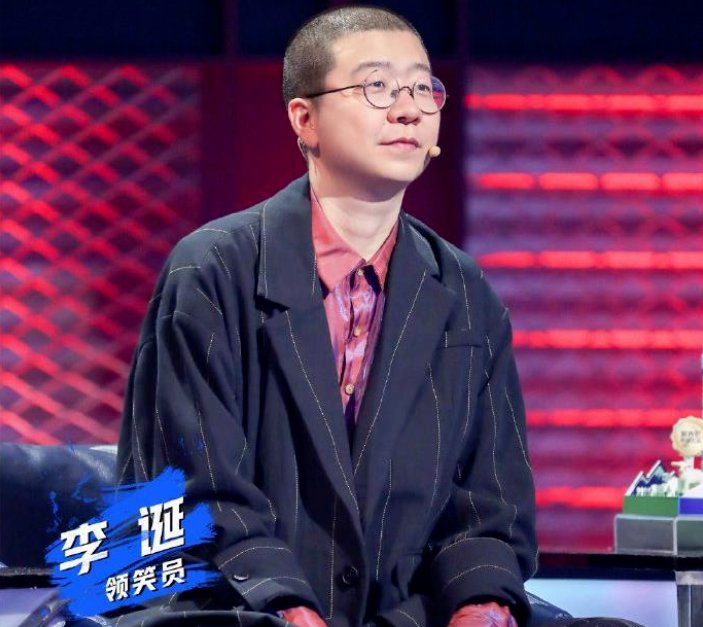a2swjv's tweet photo. 刚上台就被观众喊“返场”！咱这脱口秀是演成驻场了？ https://t.co/lJgPcgPwRD
