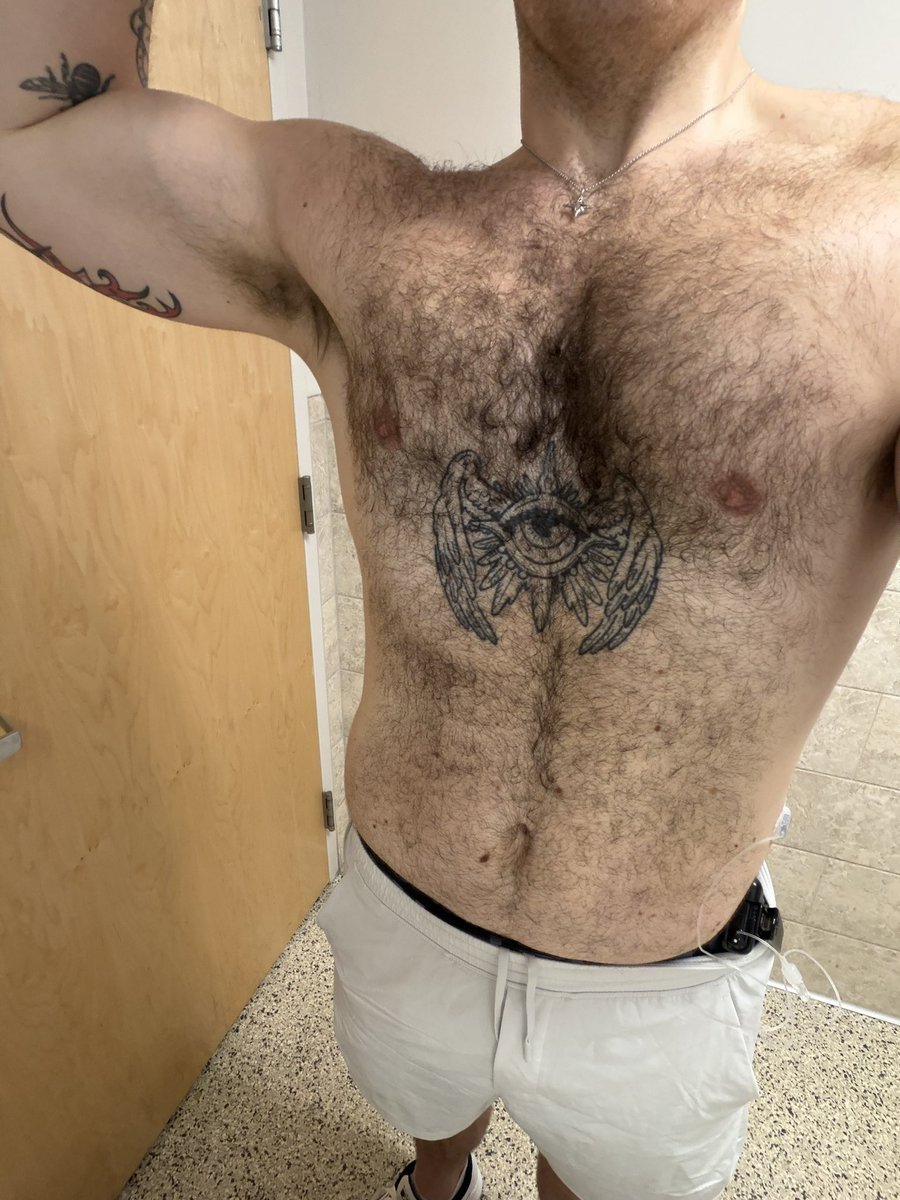 RESTlNPISCES's tweet photo. Such a good boy I even follow the mirrors directions 🙈 https://t.co/bplrC5VEG3
