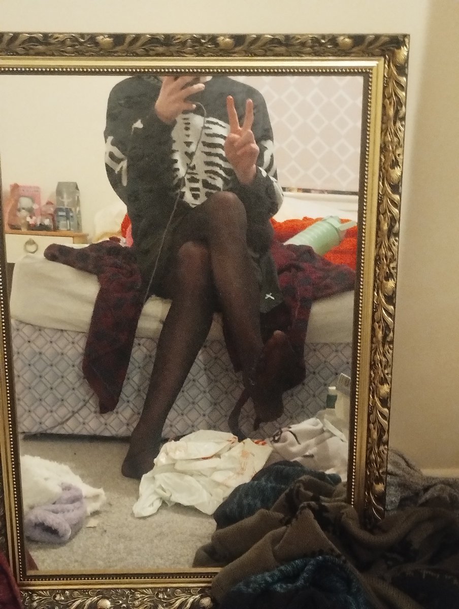 frogperson78's tweet photo. Might as well put some old pics here too, just hope they find the ones who wanna see them T^T
#femboy https://t.co/6XbV73cdOi