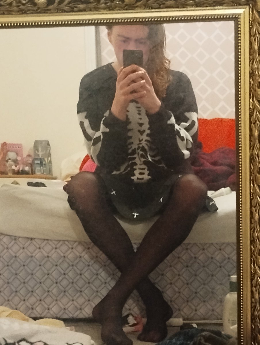 frogperson78's tweet photo. Might as well put some old pics here too, just hope they find the ones who wanna see them T^T
#femboy https://t.co/6XbV73cdOi
