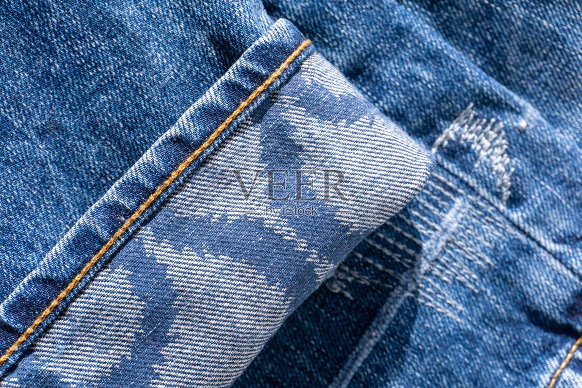 Huda38639141's tweet photo. [Turn old denim jeans into a stylish phone pouch! A quick DIY that’s eco-friendly u0026 saves money. Who’s trying it →]， https://t.co/YvcvoMWgD0