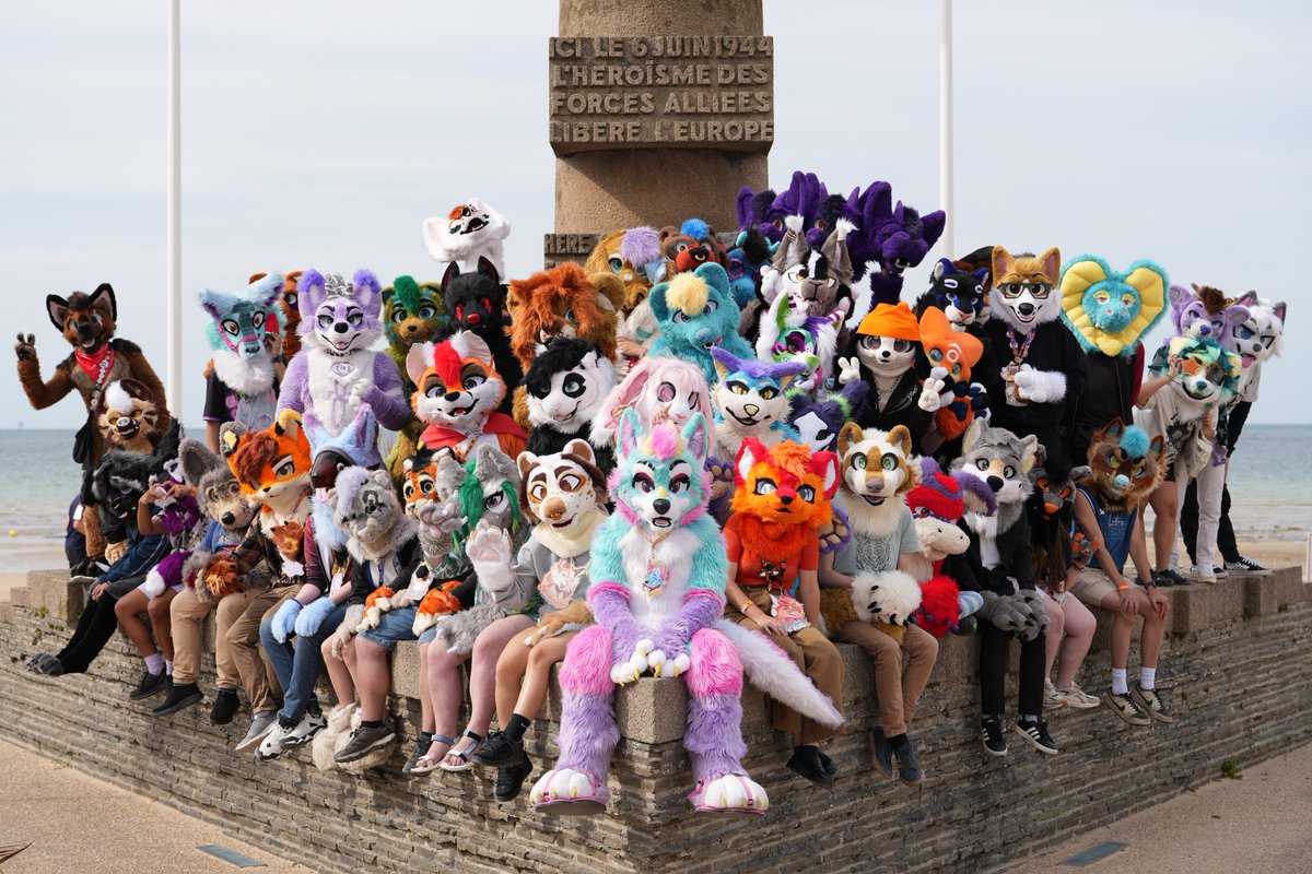 MaxDetsh's tweet photo. Memories of the 2026 fur-day organized by @NormandiFurs and it was just as fun as ever 😁👍.
Souvenir de cette fur-day 2026 organisé par @NormandiFurs et qui était toujours aussi fun 😁👍
Photo 📸 @Pitou_Rikou
#furry #fursuit #furryfandom #furryfriends #furday https://t.co/Y4gRDsdXS3