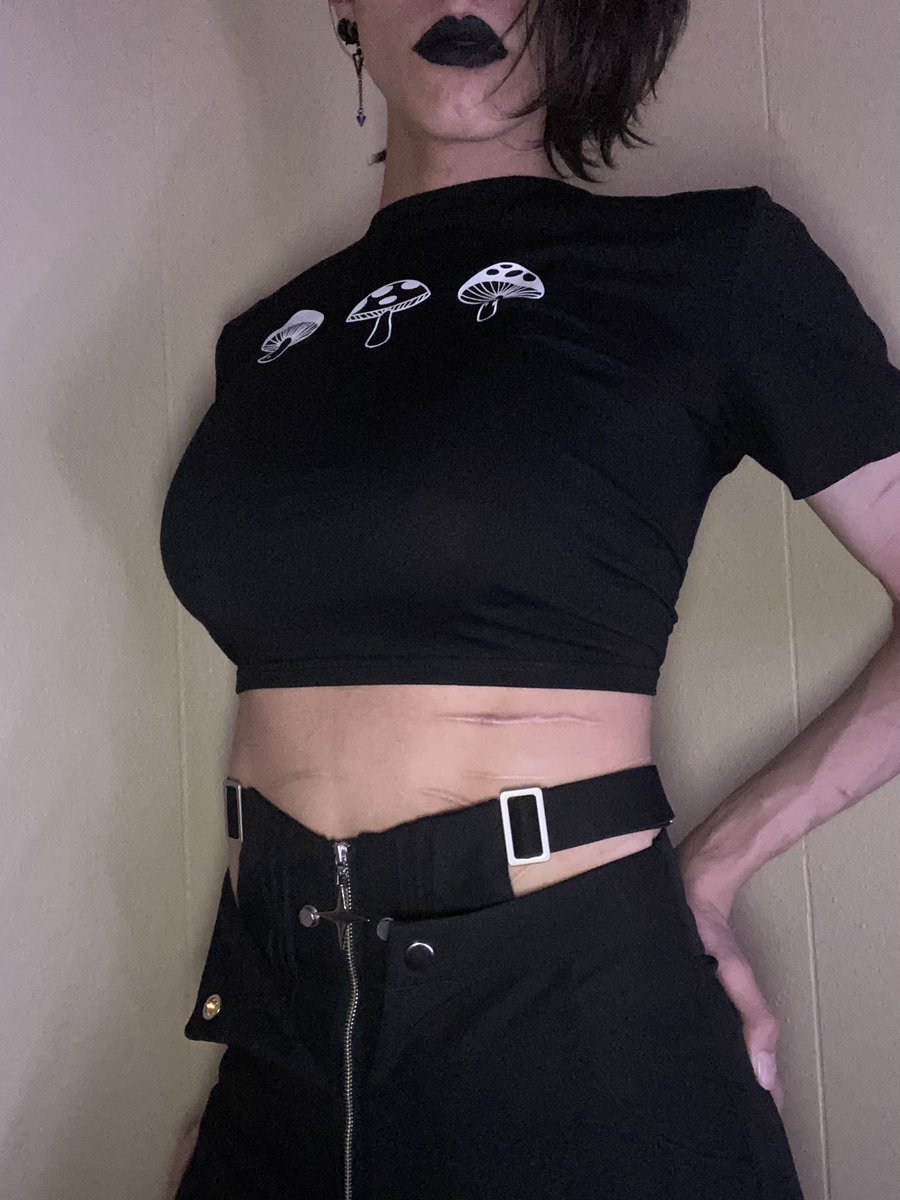 slendergagslut's tweet photo. Do you like my outfit? https://t.co/CHhnFIJ0xD