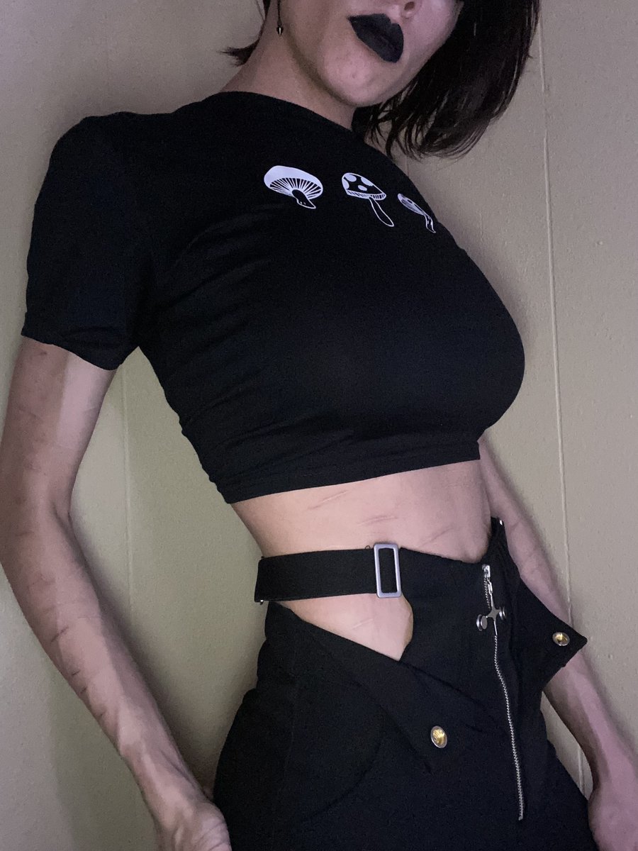 slendergagslut's tweet photo. Do you like my outfit? https://t.co/CHhnFIJ0xD