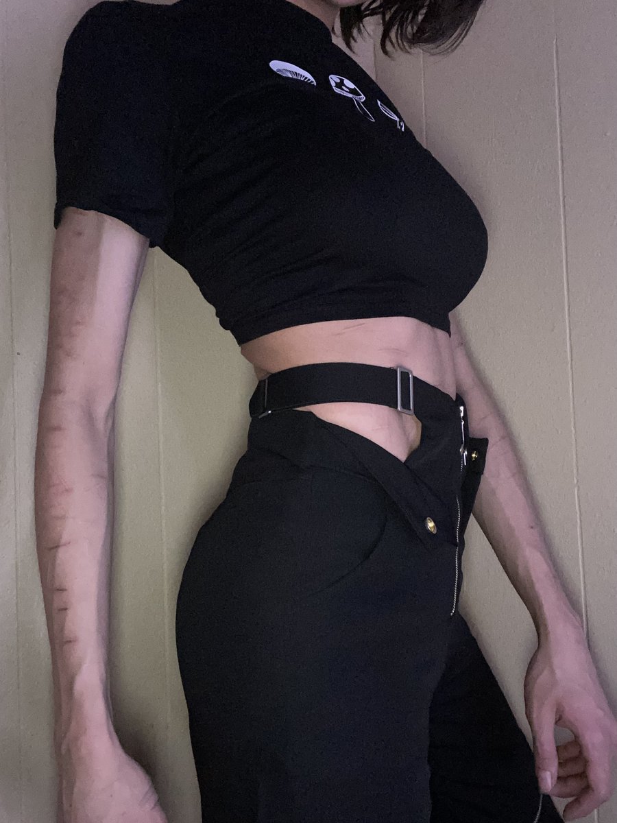 slendergagslut's tweet photo. Do you like my outfit? https://t.co/CHhnFIJ0xD