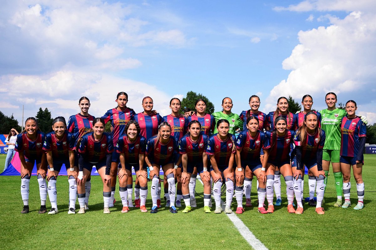 atlantefem's tweet photo. Imprimánla y enmárquenla.

LA PRIMERA EN LA HISTORIA.

¡Nosotras somos el Atlante FC Femenil! 🔵🔴 https://t.co/zMZ7YgrRON