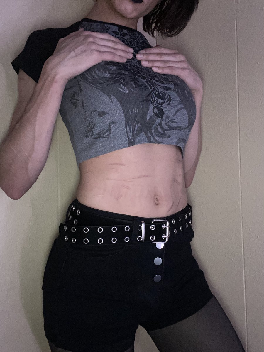 slendergagslut's tweet photo. Do you like my outfit? https://t.co/0u5ki2i6Pd