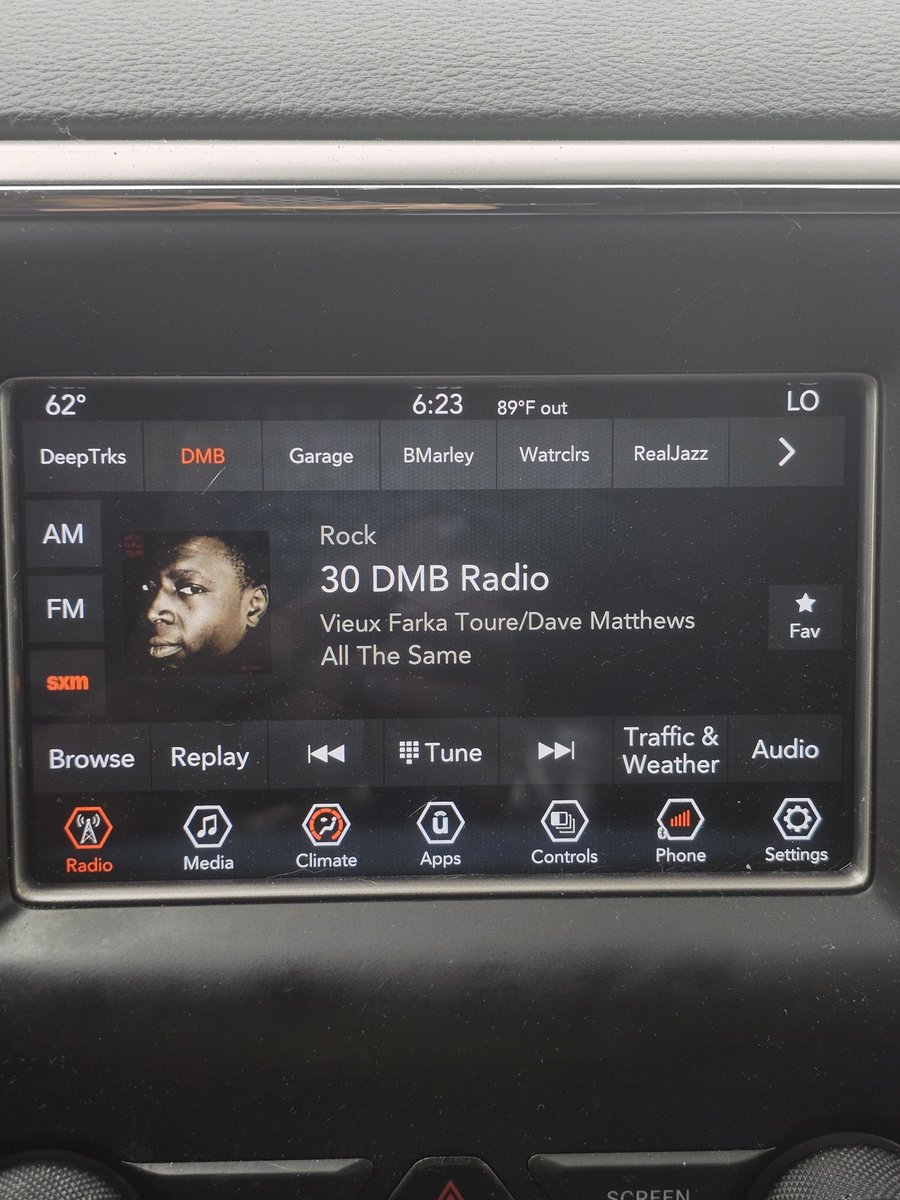 DMBMamas's tweet photo. #dMbRadio #NowPlaying
@Vieuxfarkatoure 🌈💜🦜
#AllTheSame🌹🐒 #dMb
@SIRIUSXM #dMbFam
https://t.co/KXcb8P0EjC https://t.co/vwjLXqTHUs