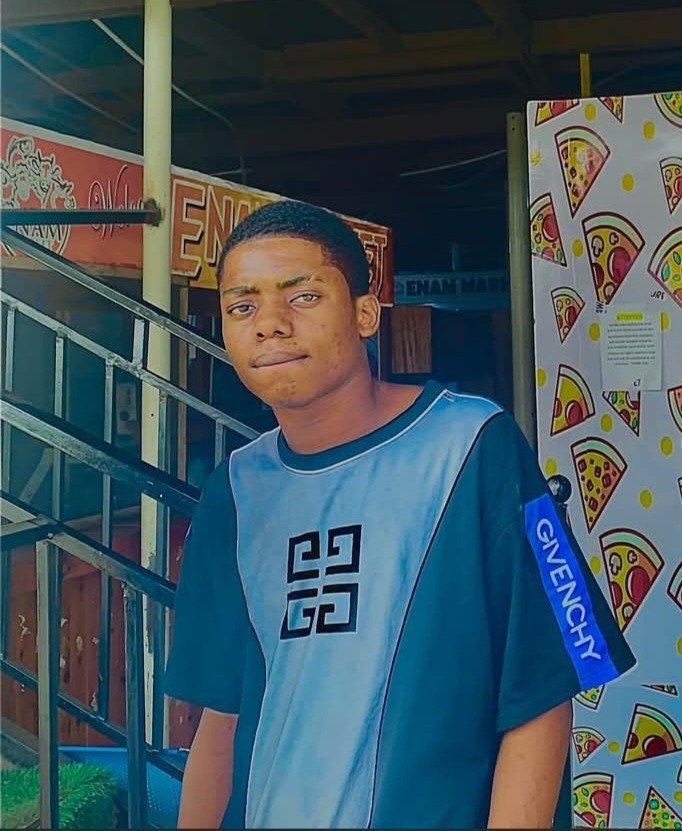 copitih's tweet photo. @baadstyle @charllycolegh 🤣🤣🤣🤣🤣💔💔💔💔you look hungry oooo https://t.co/RnrSIrWjdB