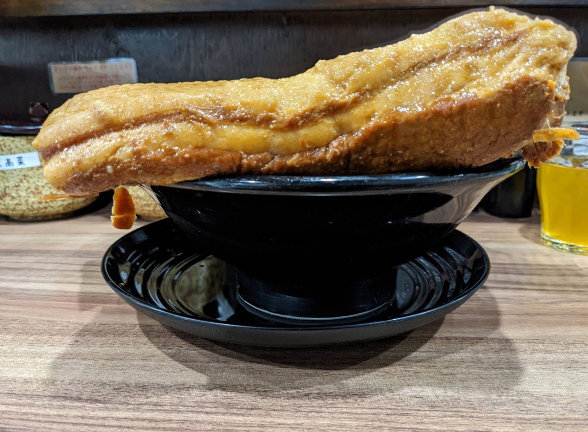 dekamoriramen's tweet photo. おはようございます☀

今日はこういうチャーシューメンが食べたい https://t.co/T0NE2T15sk