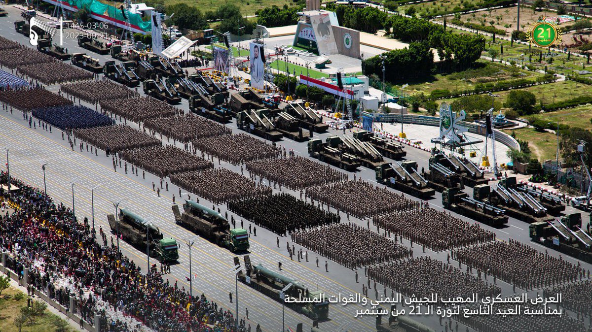 Cosmos_politic's tweet photo. كل جيوش الدول العربية، لا تملك أي قيمة عسكرية تُذكر، إلا جيشًا واحدًا، وهو جيش اليمن. 

لماذا؟

لأن الدول التي لا تملك قدرةً تصنيعيةً عسكريةً مستدامة، وقادرة على إنتاج أسلحتها وذخائرها وقطع غيارها بكفاءة عالية، أثبتت الحروب الحديثة أنها غير قادرة على إدارة حرب فعالة تستطيع من خلالها هزيمة أعدائها، خاصة إذا كانت تواجه الغرب.

الجيش المصري، والسعودي، والقطري، والإماراتي، والمغربي، وكل هذه الجيوش، لا تملك قيمة عسكرية حقيقية؛ لأنه في أول صراع مع إسرائيل أو أي دولة أخرى في المنطقة، إذا أراد الغرب، وعلى رأسه الولايات المتحدة، تقويض القدرات العسكرية لهذه الدول، فإنه يستطيع فعل ذلك بكبسة زر عبر منع توريد الذخائر وقطع الغيار، وحرمانها من القدرة على صيانة أسلحتها واستدامتها واستبدالها.

وقد فشلت الدول العربية أمام إسرائيل لهذا السبب تحديدًا في حربي 1967 و1973، عندما اضطرت مصر وسوريا إلى استيراد كميات ضخمة من الأسلحة والذخائر من الاتحاد السوفيتي. وكان استمرار قدرتهما القتالية مرتبطًا باستمرار تدفق هذا الدعم، لأن امتلاك السلاح وحده لا يكفي، بل لا بد من القدرة على إنتاجه وتعويض خسائره واستدامته.

الجيش اليمني، تحت قيادة أنصار الله، استطاع بناء قدرة عسكرية تصنيعية مستدامة، ويصنع الطائرات المسيّرة والصواريخ الباليستية الفرط صوتية. ولا نعلم، فقد تكون لديه أيضًا أسلحة أخرى يُصنعها داخل اليمن، وقد تُبهرنا في أي مواجهة برية مستقبلية ضد السعودية أو غيرها.

إيران أيضًا نجحت في بناء قدرة صناعية عسكرية مستدامة، وهذه نقطة مهمة. فلا يكفي أن تبني مجرد قاعدة صناعية عسكرية متقدمة كالتي تملكها الولايات المتحدة الأمريكية، لأن ذلك وحده لا يمنحك القدرة على خوض حرب طويلة الأمد. فتكلفة تصنيع كثير من الأسلحة الحديثة مرتفعة جدًا، كما أن إنتاجها بطيء، وهو ما يجعل استدامة استخدامها في الحروب الكبرى أمرًا بالغ الصعوبة.

فتركيا، على سبيل المثال، تمتلك قاعدة صناعية عسكرية كبيرة، لكن هذه القاعدة تُنتج أسلحة من الطراز الأعلى، مثل الطائرات والمنظومات المتقدمة جدًا. والمشكلة أن هذا النوع من السلاح، في حرب حقيقية، وكما أثبت الصراع الأمريكي مع إيران والحرب الروسية الأوكرانية، لا يستطيع الصمود طويلًا، لأن إنتاجه ليس رخيصًا ولا سريعًا بالقدر المطلوب. ولهذا تلجأ هذه الدول، بعد استهلاك الجزء الأكبر من أسلحتها المتقدمة في بداية المعركة، إلى استخدام أسلحة أبسط وأقل تطورًا، لأنها الوحيدة التي يمكن إنتاجها بأعداد كبيرة وبسرعة، وهو ما يكشف أن الكمية وسرعة الإنتاج لا تقلان أهمية عن مستوى التطور التقني.

وهذا ما أثبتته أيضًا الحرب العالمية الثانية. فألمانيا النازية امتلكت بعضًا من أكثر الأسلحة تطورًا في العالم، لكنها كانت باهظة الثمن ومعقدة التصنيع، في حين ركز الاتحاد السوفيتي على الإنتاج الضخم والمستدام. وخلال الحرب أنتج الاتحاد السوفيتي عشرات الآلاف من الدبابات والطائرات، واستطاع تعويض خسائره باستمرار، بينما عجزت الصناعة الألمانية عن مجاراة هذا المعدل بسبب تعقيد وكلفة إنتاج أسلحتها.

واليوم يتكرر المشهد نفسه. فكثير من الصواريخ الاعتراضية الأمريكية المتقدمة يحتاج إلى أشهر، وأحيانًا إلى أكثر من عام، لتعويض ما يُستهلك منه، بينما تستطيع ايران التي تعتمد على الطائرات المسيّرة والصواريخ منخفضة الكلفة إنتاج آلاف الوحدات خلال أشهر قليلة، وهو ما يمنحها قدرة أكبر على إدارة حروب الاستنزاف الطويلة.

ولهذا استطاعت إيران، واليمن، والآن حتى أوكرانيا، بناء منظومات تصنيعية عسكرية عالية الكفاءة، تمنحها القدرة على إدارة حرب طويلة الأمد، قائمة على الإنتاج السريع والمستدام، وتعويض الخسائر بوتيرة مرتفعة، بدل الاعتماد على مخزون محدود من الأسلحة الباهظة والمعقدة.