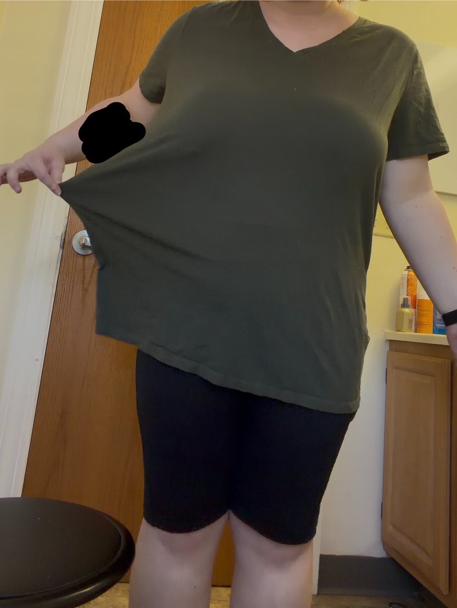 lunarcptsd's tweet photo. YALLLLL SAME SHIRT -46.3lbs‼️ https://t.co/56gGTPllrN