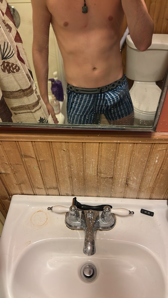 frankgoons's tweet photo. Bulge https://t.co/92u5FdUysR