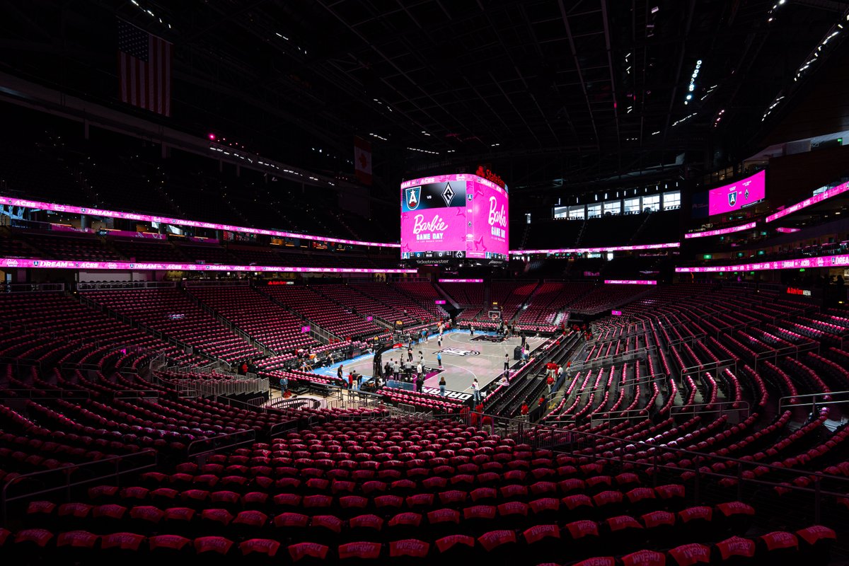 AtlantaDream's tweet photo. The stage is set 🩷 https://t.co/dCuXMfwZPB