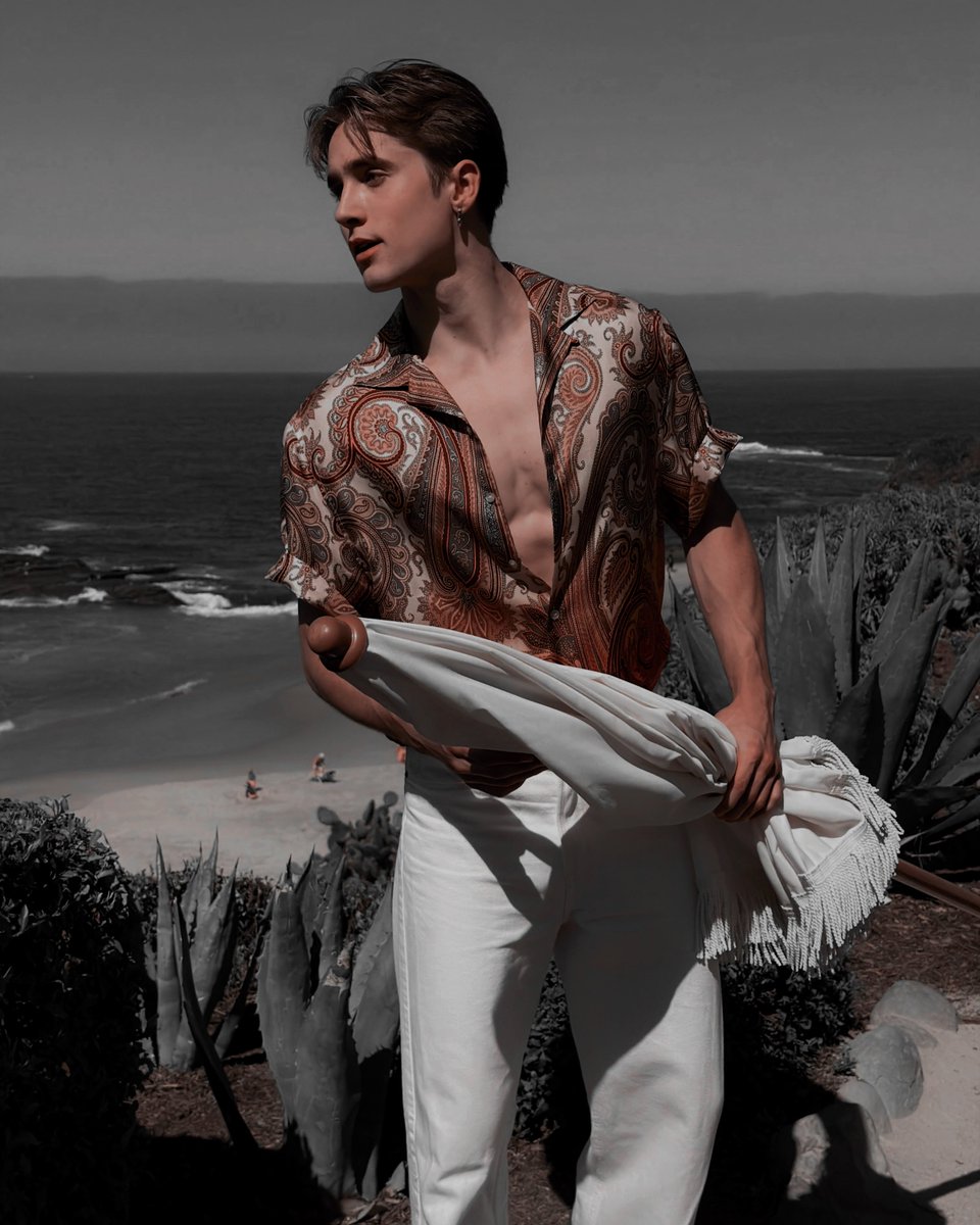 AllieHayeess's tweet photo. 𝑆𝑢𝑛-𝐾𝑖𝑠𝑠𝑒𝑑 𝑎𝑛𝑑 𝑂𝑐𝑒𝑎𝑛-𝑂𝑏𝑠𝑒𝑠𝑠𝑒𝑑. ☀🌊 https://t.co/5jUTgdR7SU