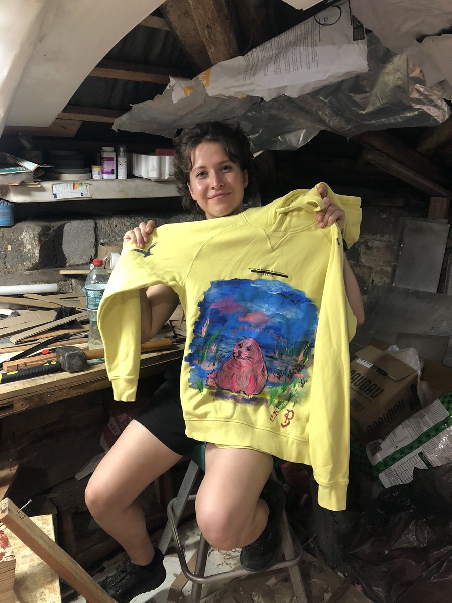 coastoflife_od's tweet photo. Best thing in Monday is a support seal 🦭 from @BMW_Monica!  Because when you have a seal everything is going better. Do you want to make a person happy- give them 🦭!
Now Hanka has her personalised Kuyalnik Seal, that ate lots of sea 🌊 monkeys, and became pink like a flamingo 🦩.