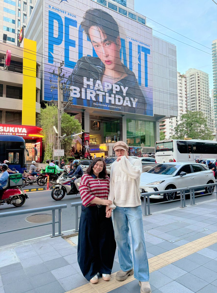Thungnom4ever's tweet photo. นุชกู้ชาติมาแหล่ะ ได้ถ่ายรูปกับเจ้าของปจ. 🤣🤣

@peckpalit #เป๊กผลิตโชค #PeckPaLitChoke https://t.co/ITDHfONb7m