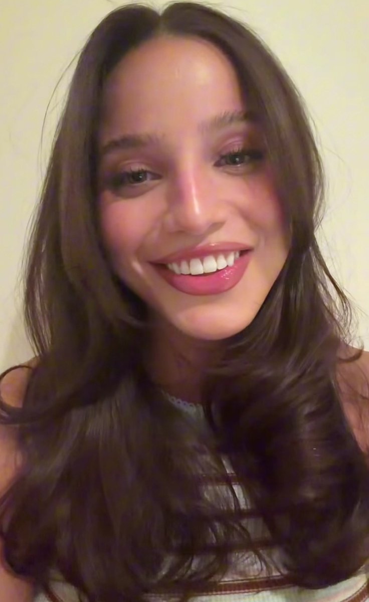 badmernes's tweet photo. TE AMO TANTO 🥺💗 

não aguento mais viver de migalhas 😭 https://t.co/yVHAIXBLr8