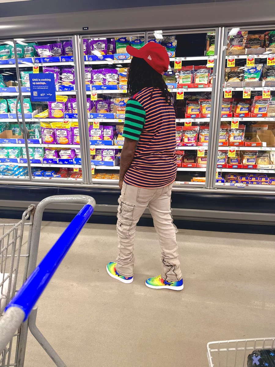 steph2solid's tweet photo. I like my bitches fine and gay fr🏳️‍🌈 https://t.co/qyuvsSbwkn