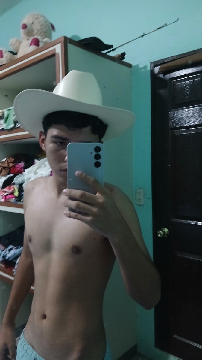 Marc_xxs7's tweet photo. @pajero4200 Alguien para chat hot? https://t.co/15tHhBu0KZ
