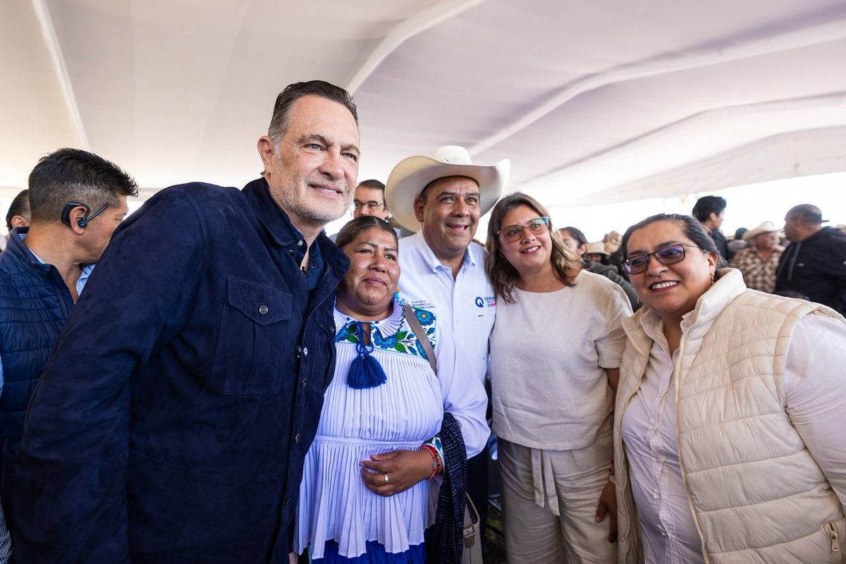 gobqro's tweet photo. El Gobernador @makugo presidió este día en #AmealcodeBonfil, el arranque regional del programa "Apoyo al Campo Queretano", mediante el cual se destinaron 24.4 millones de pesos para beneficiar a 833 personas de este municipio, así como de #Huimilpan, #PedroEscobedo, #San JuandelRío y #Tequisquiapan.

#Contigo impulsamos así la productividad del campo de #Querétaro.