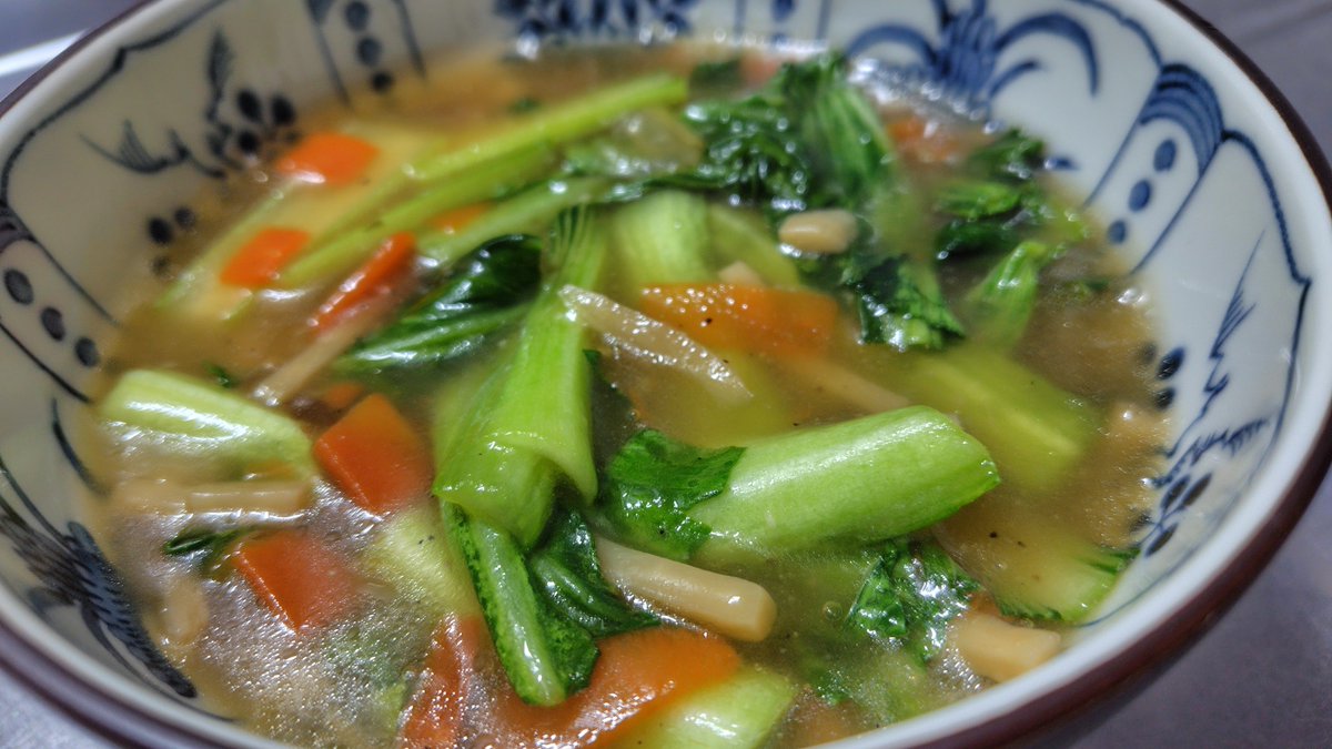 tadayu_oton's tweet photo. はぃおはようございます💤
暑いですよね🌡w
ごはん記録487🖊
🍚玉子焼きやら鮭やら
🍚青梗菜の中華餡掛け
🍚人参&amp;ピーマン等炒めもの
🍦ジャイアントコーン

高校野球は初戦は市立福山は奈良の天理
2回優勝してるし天理は

両校頑張れとしか言いようがw

今日も良い1日を👋😸
#おうちごはん #朝ごはん https://t.co/W3LZRUuL1c