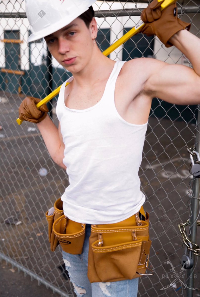RawPitsHub's tweet photo. You know I love me some bushy pits. Construction day with RaxClub LA https://t.co/SGUjnz5dNK