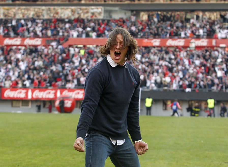 CarpetaMillo_'s tweet photo. Le darían una chance a Matías Jesús Almeyda para dirigir a River ? 

Yo no lo veo capaz ni me gusta como juega pero muchos ayer lo pidieron. https://t.co/UxhhJ55KCp