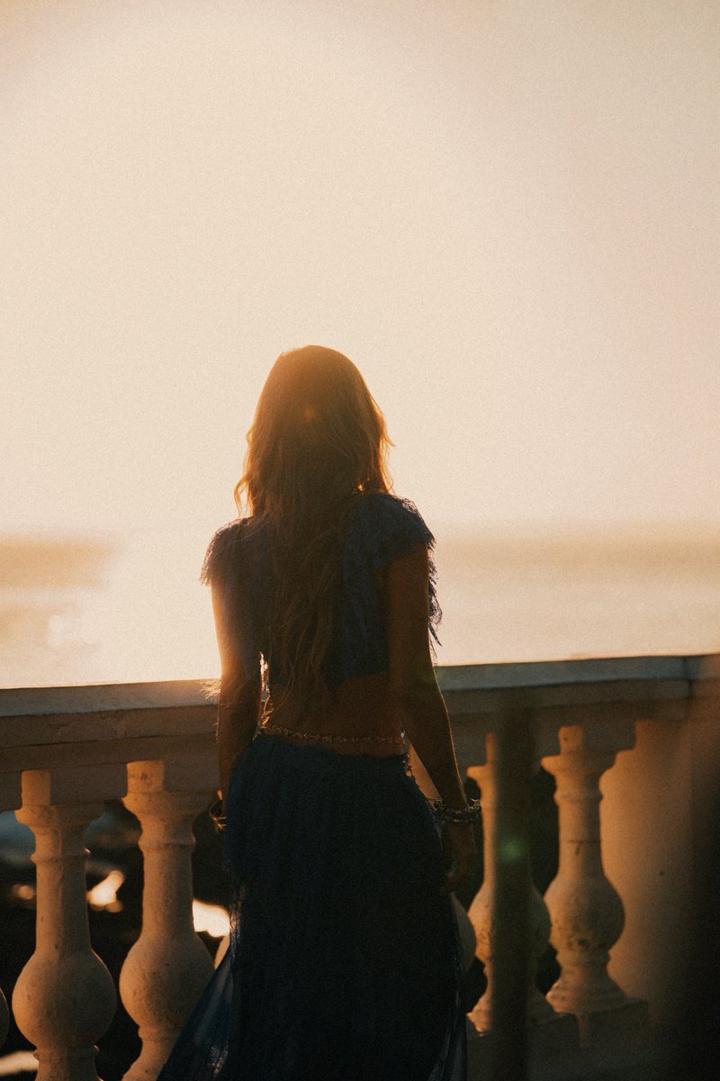 ClaudiaLeitte's tweet photo. “O Motivo Pra Vencer” | Video clipe hoje, 22h https://t.co/fzXmjnhrTl https://t.co/LmI5svvTW5