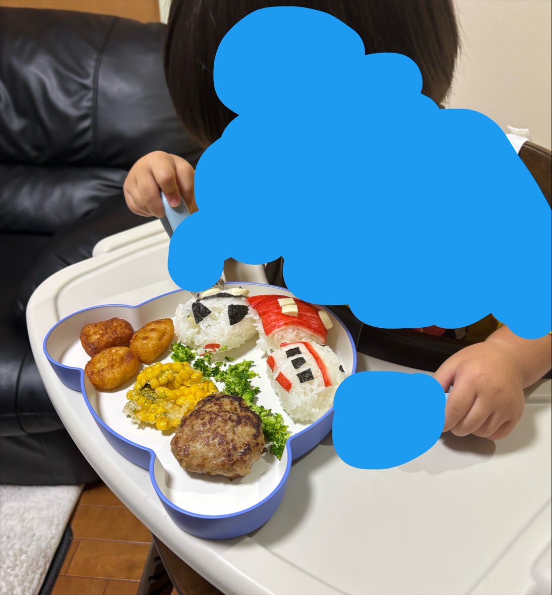 harumojyo's tweet photo. おはよ☀️

息子のお誕生日、無事に終えたよ♡
誕生日ケーキ、頑張って手作りしたんだけど
パクパク食べてくれてて嬉しかった♡

お誕生日の日、
あんなに嬉しそうな息子のお顔が見れてとても嬉しかったよ♡

今日もよろしくね♡ https://t.co/umeYowCY9c